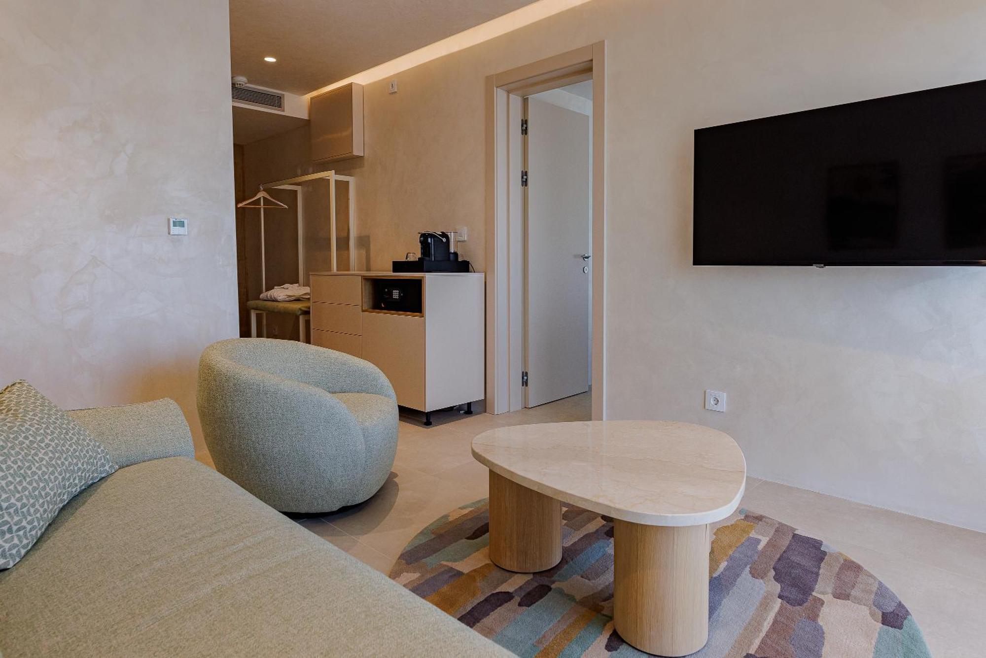 Hotel Hogo Indija Bagian luar foto
